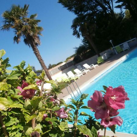 Le Clos Fleuri Hotel Médis Exterior foto