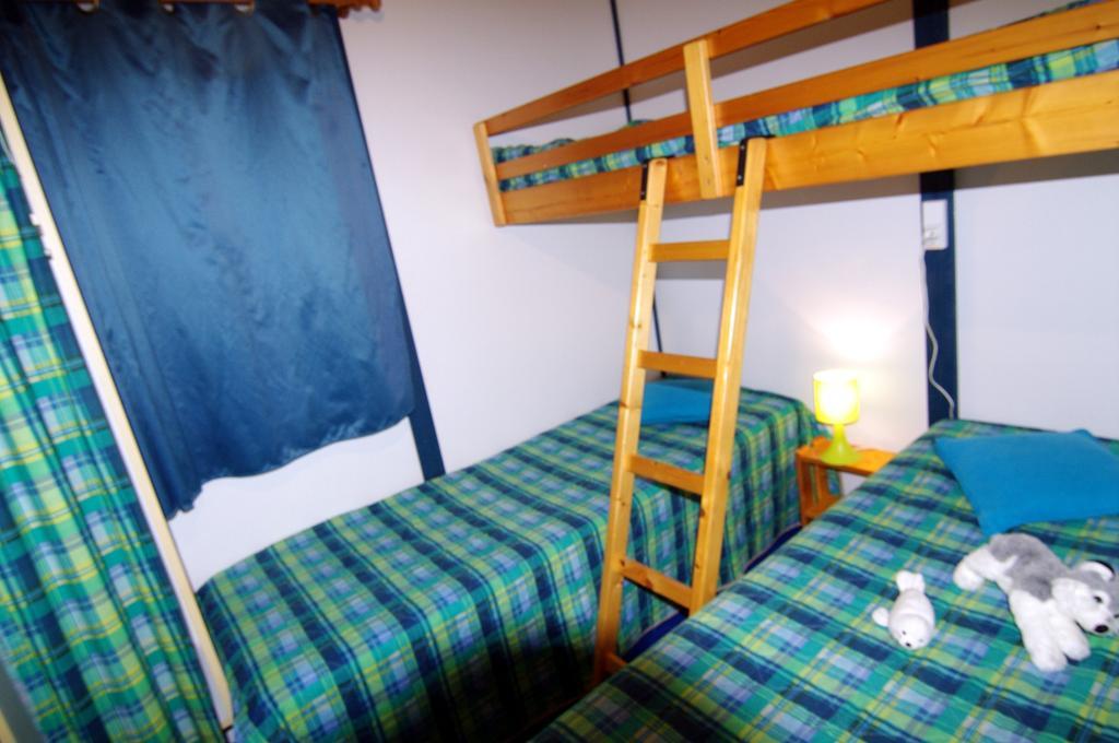 Le Clos Fleuri Hotel Médis Habitación foto