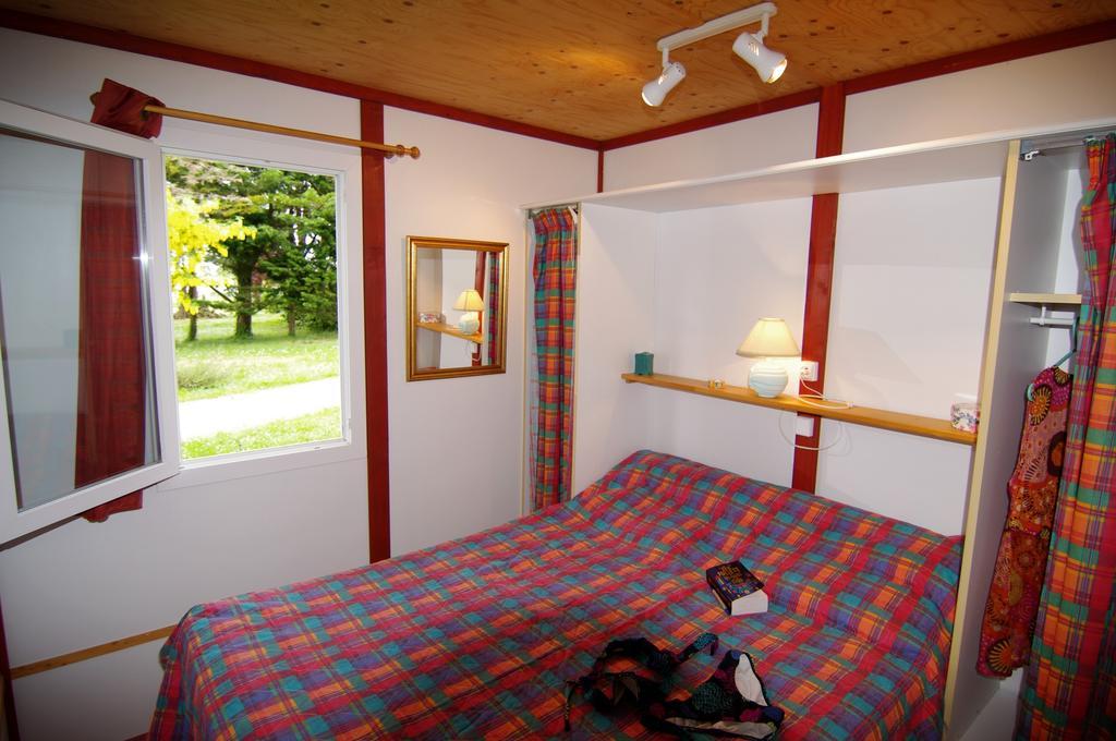 Le Clos Fleuri Hotel Médis Habitación foto